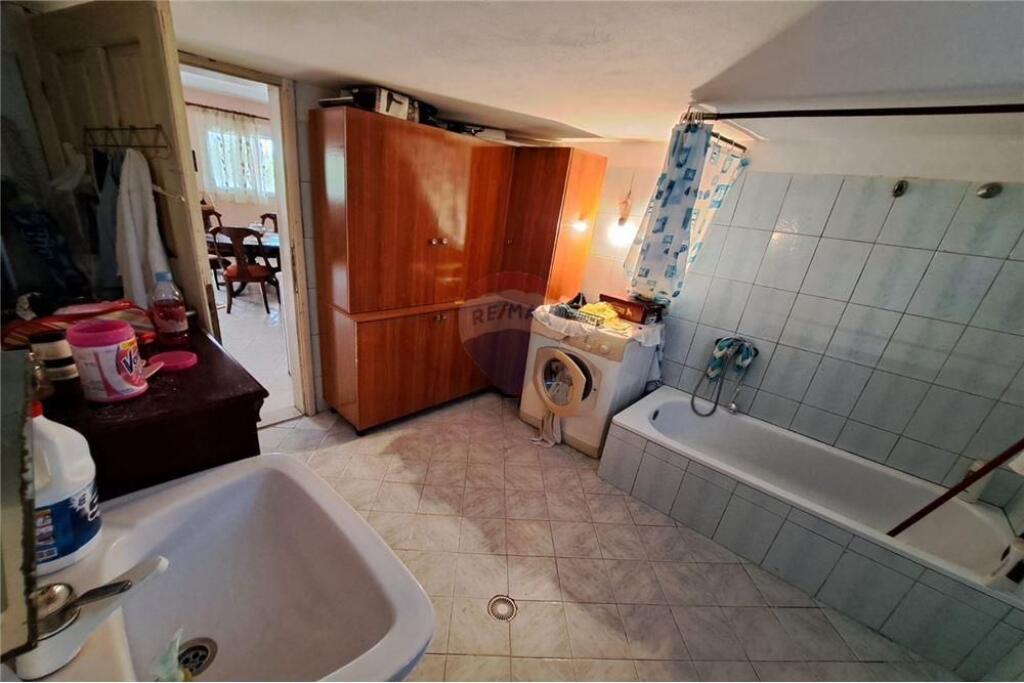 Shtëpi Private me Tarracë në Shitje