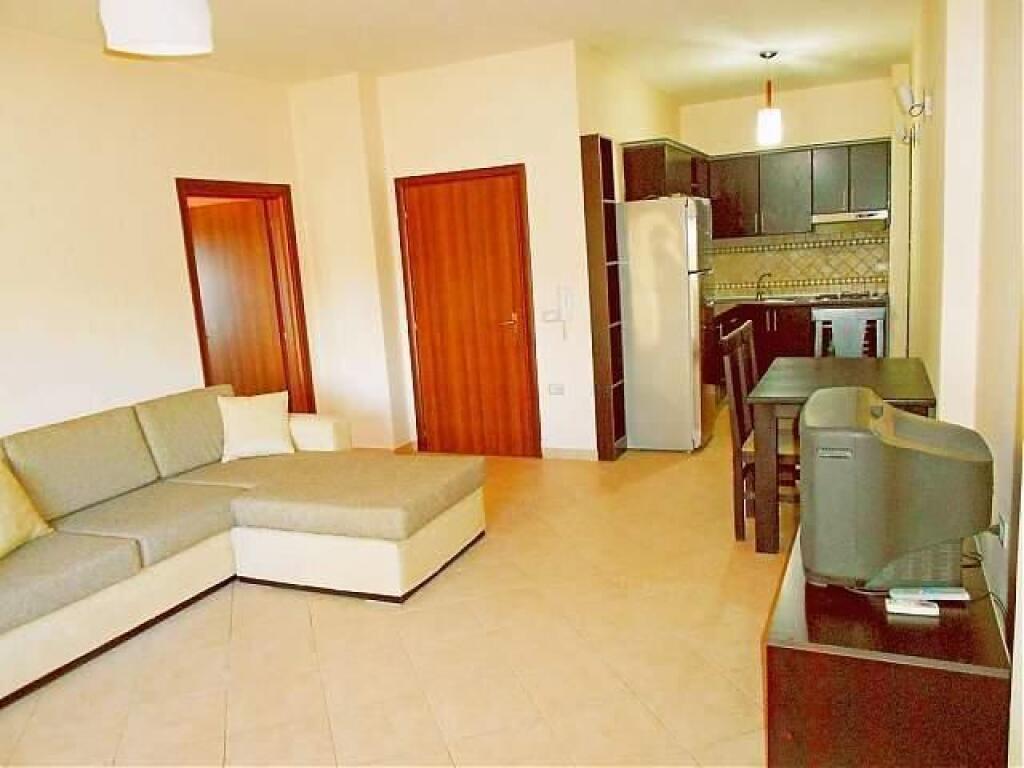 SHITET APARTAMENT 1+1 SHKOLLA E KUQE 200.000 EURO