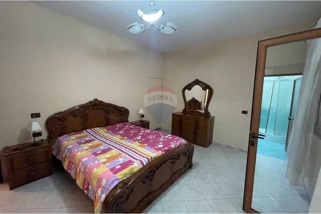 Apartament per qera 2+1 tek Rruga Sadik Petrela