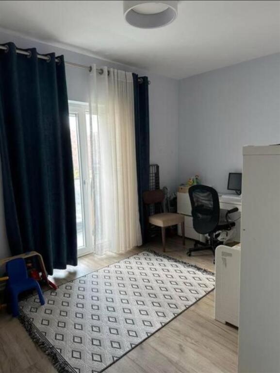 🏢Ne zonen e Don Boskos,Kompleksi Fiore Di Bosco jepet me qera apartament 2+1+2,i mobiluar.800EURO