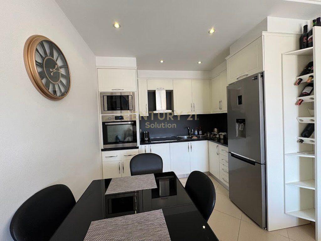 Astir, Japim apartament 2+1+2 me qera