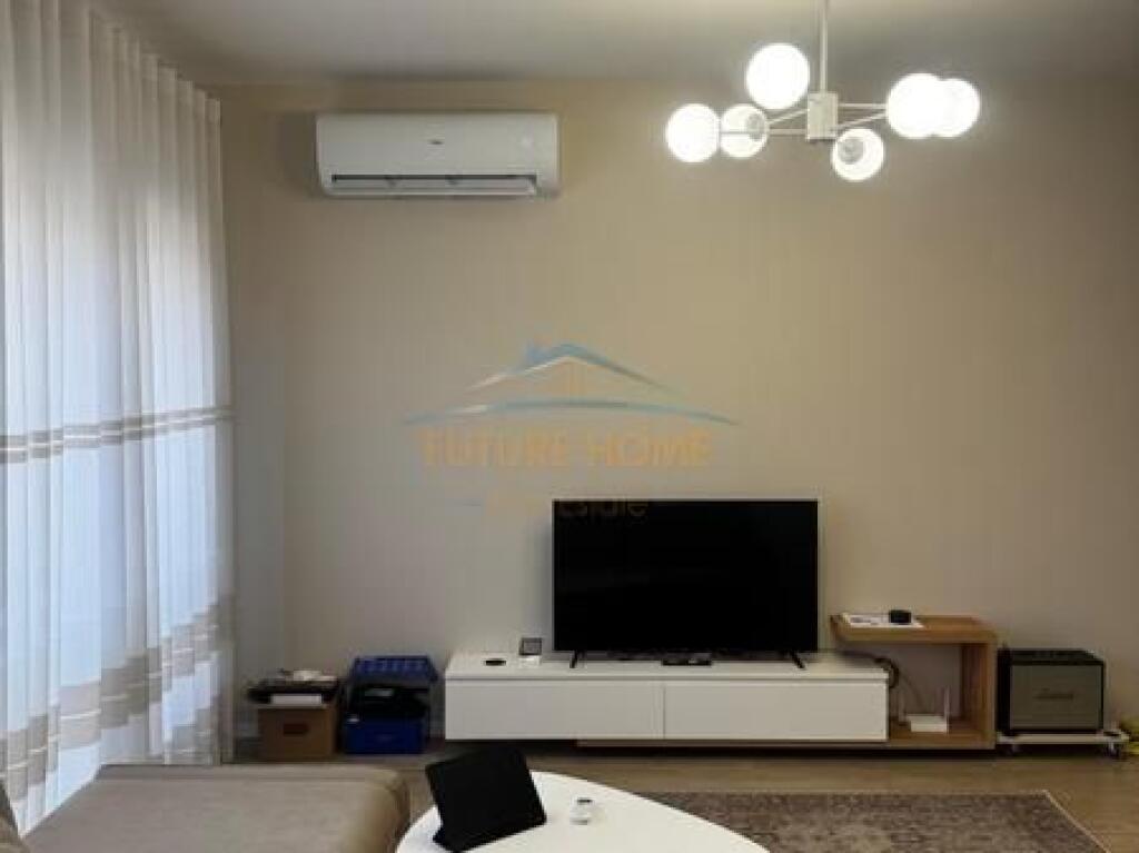 Affitto, Appartamento 1+1, Complesso Delijorgji, Tirana.