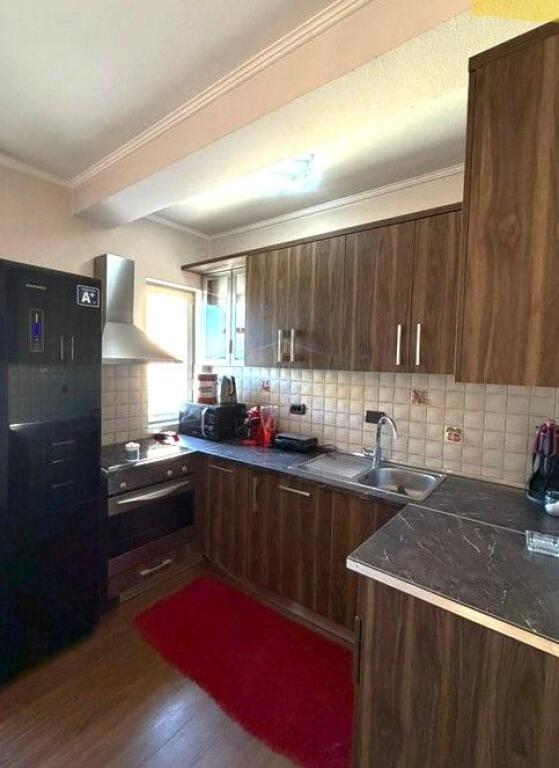 Shitet, Apartament 1+1, Ambasada Amerikane, Rruga e Elbasanit, Tiranë