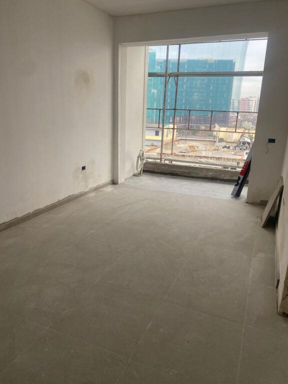 Shitet apartment 1+1 te ish parku 60 metra me hipoteke 125000 eu