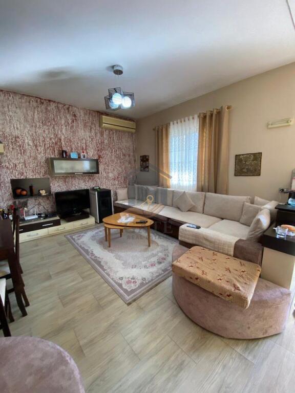 Apartament 2+1 Per Qira ne Ish Kenet Durres.