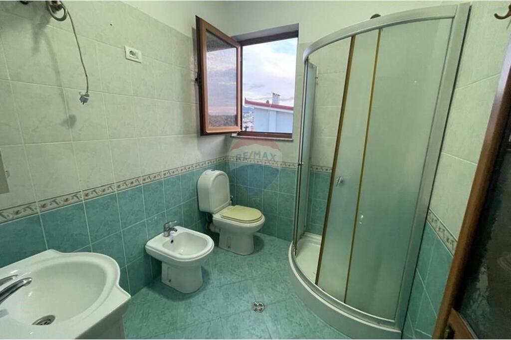Apartament per qera 2+1 tek Rruga Sadik Petrela