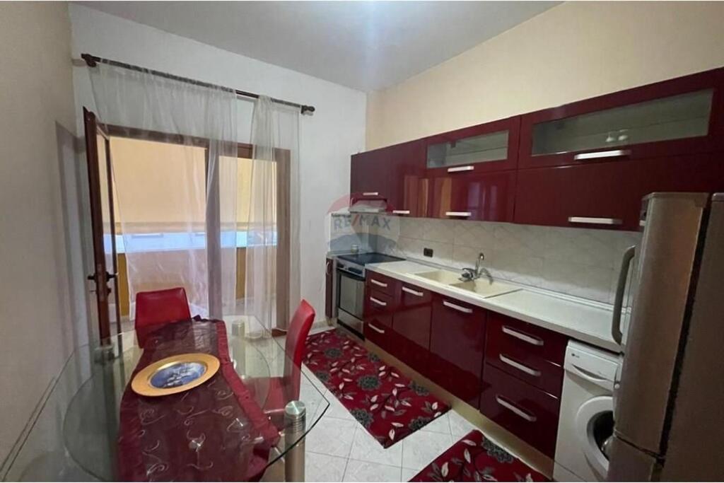 Apartament per qera 2+1 tek Rruga Sadik Petrela