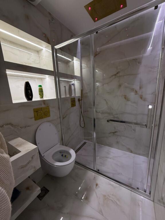 APARTMENT FOR RENT 1+1 21 DECEMBER 55,000 LEKE