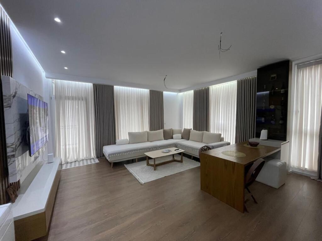 Vendesi in vendita 3+1 al Nuovo Boulevard