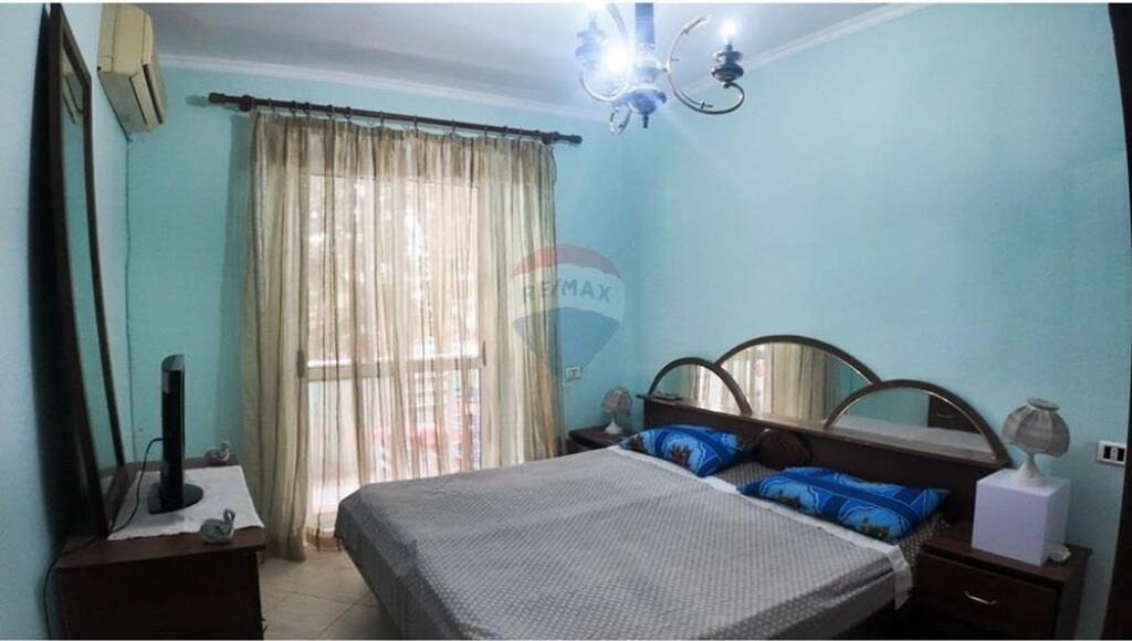 Apartament per qera 3+1+2 tek Petro Nini