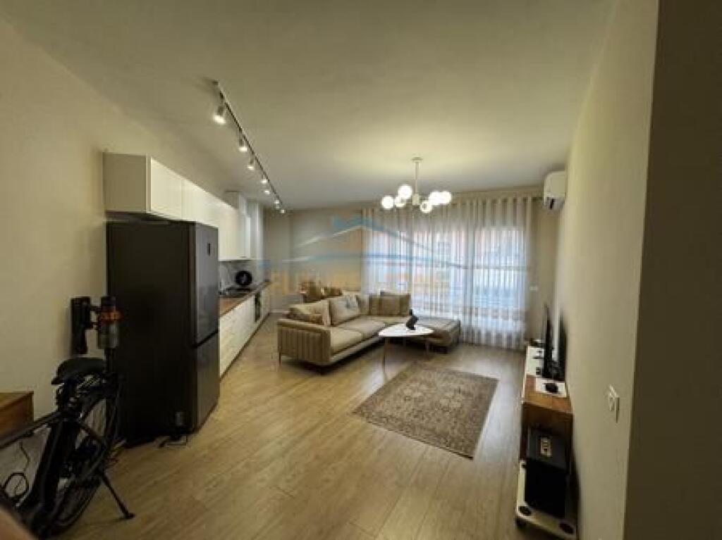 Affitto, Appartamento 1+1, Complesso Delijorgji, Tirana.