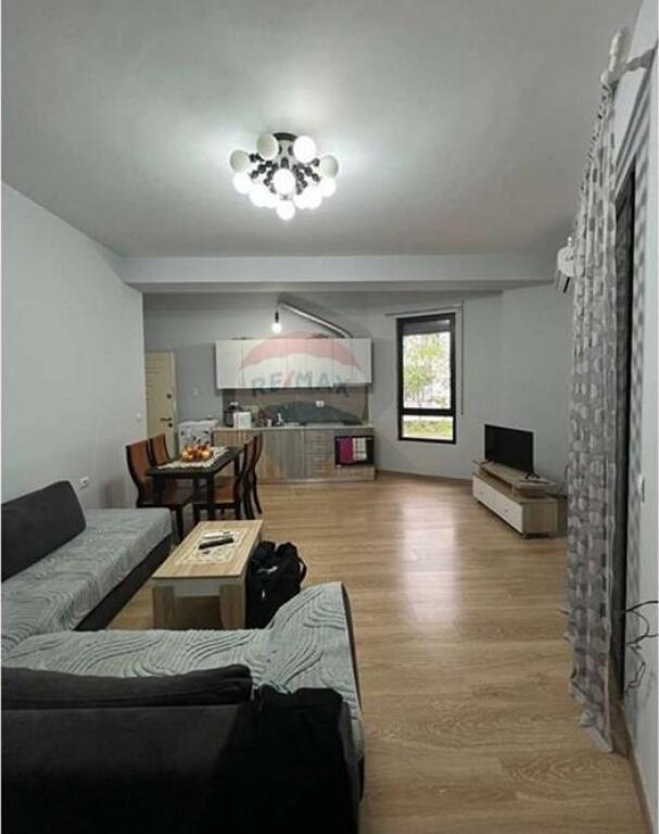 Apartament - Për Shitje - Farmacia 10, Tiranë(ID: 530191075-1)