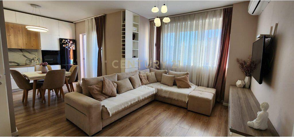 JEPET ME QERA APARTAMENT 1+1 PRANE QENDRES, DURRES !