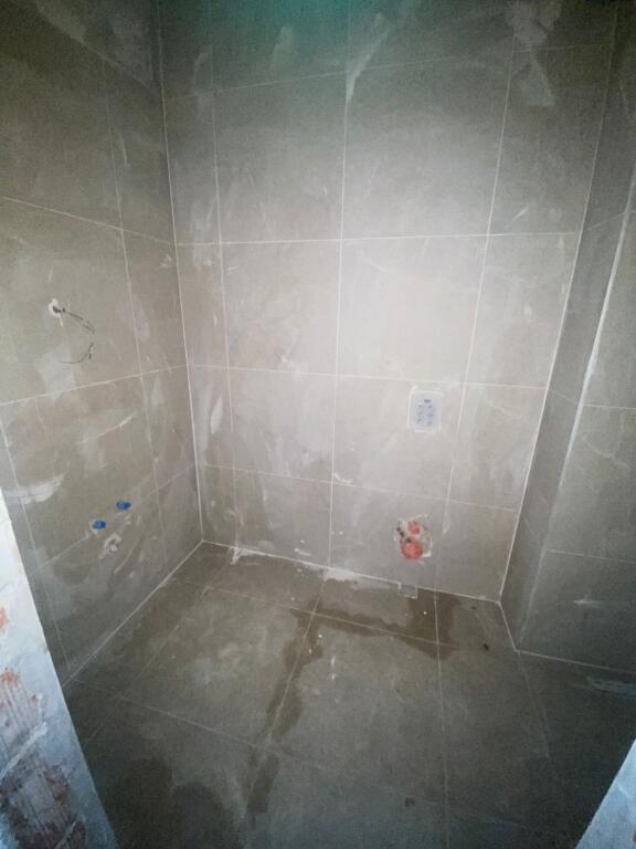 Shitet apartment 1+1 te ish parku 60 metra me hipoteke 125000 eu