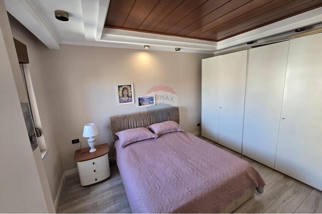 Apartament 1+1+ Gazoniere ne shitje Qender