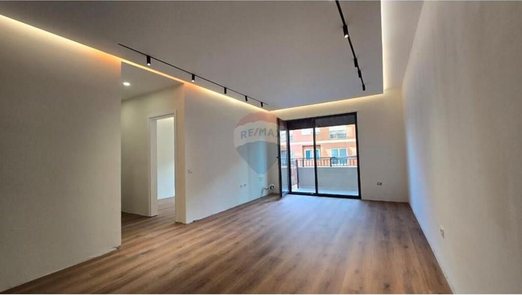 Apartament 2+1+post parkimi per shitje