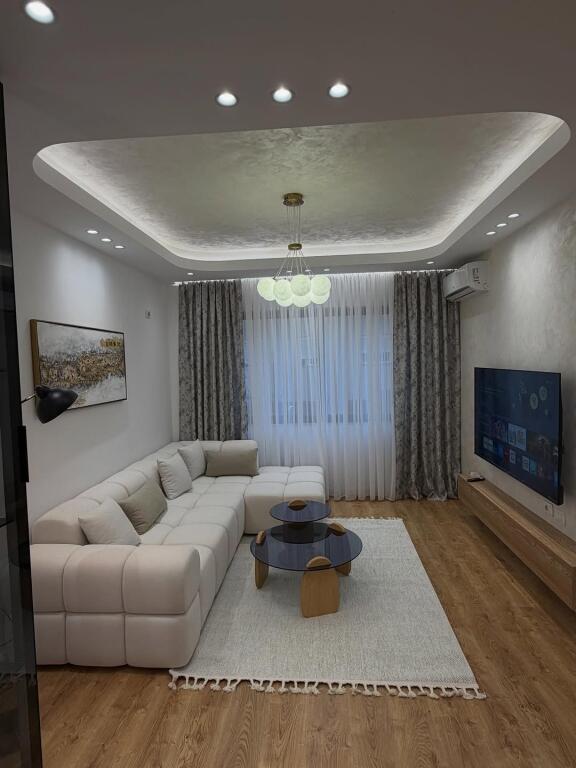 Shitet: Apartament 1+1 Rr. Besim Alla,Misto