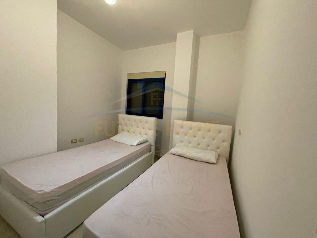 Disponojmë apartament 2+1 për shitje tek Mali Robit,Durres