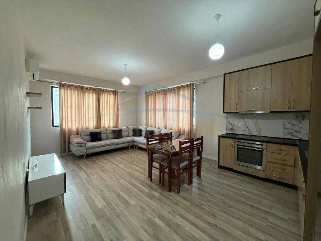 Qera, Apartament 2+1+Post Parkimi, Unaza e Re.