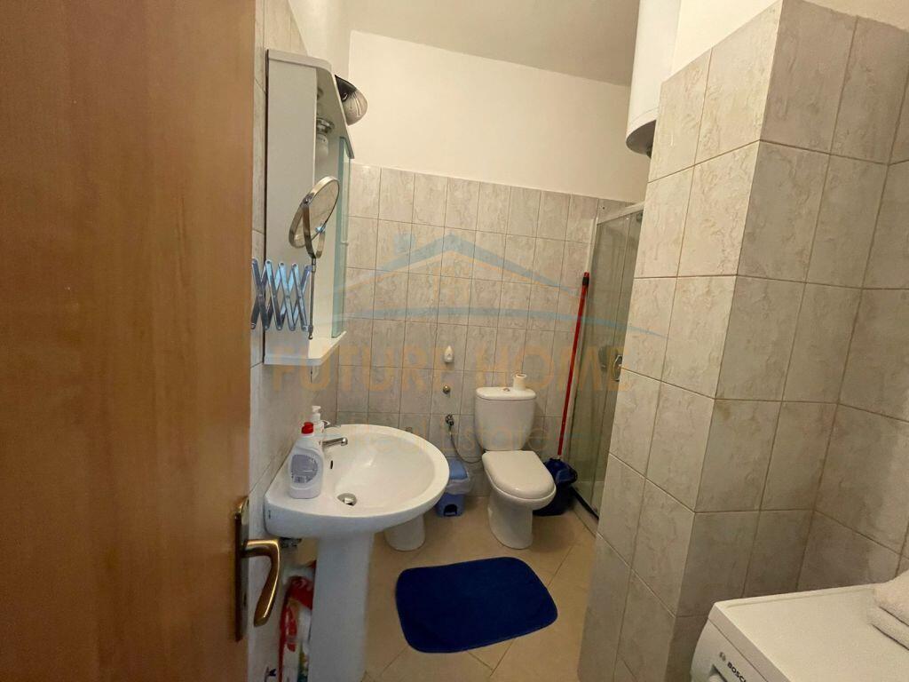 Disponojmë apartament 2+1 për shitje tek Mali Robit,Durres