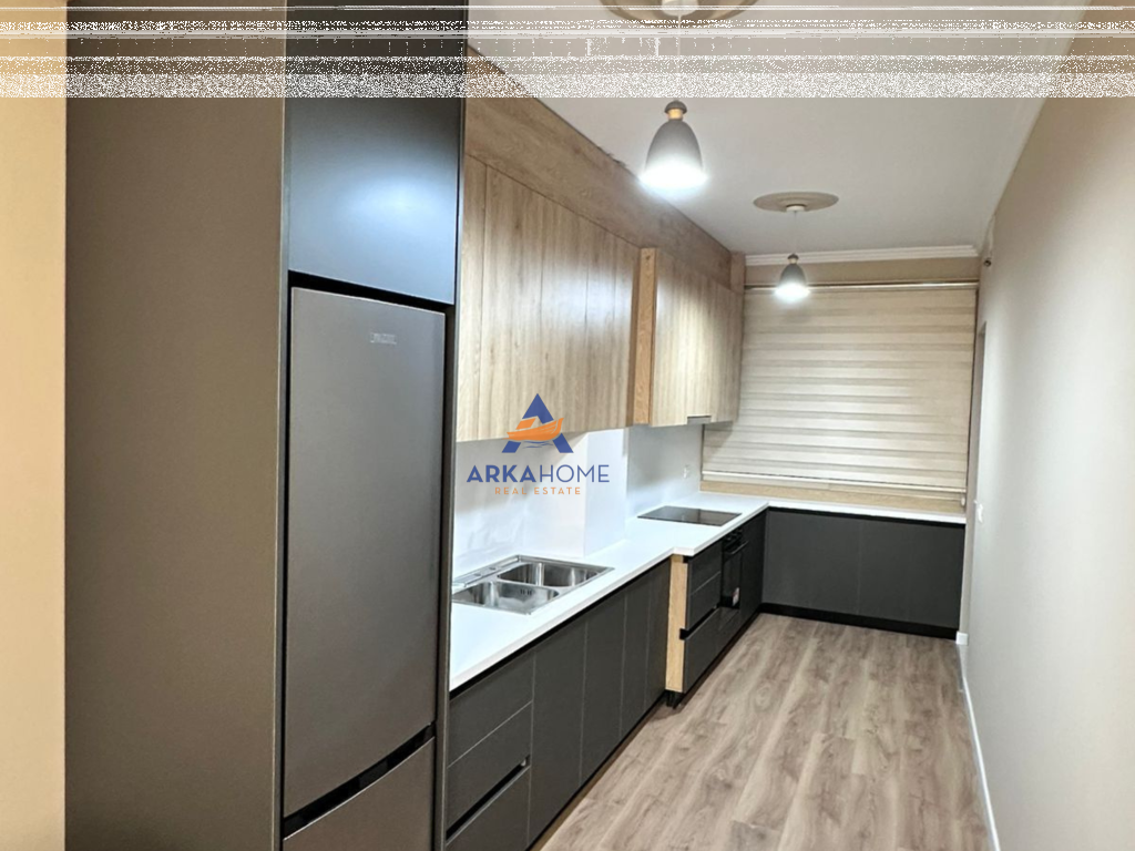 SHITET APARTAMENT 2+1+BALLKON "PALLATET FRATARI , YZBERISHT" 160.000 EURO