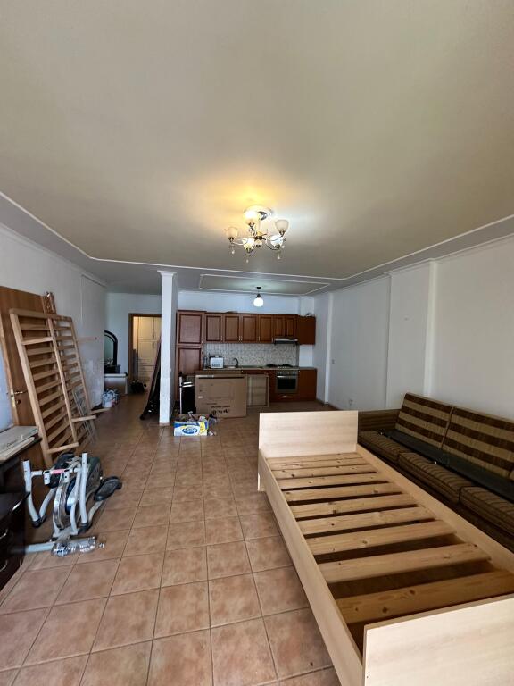 Okazion, Shitet, Apartament 2+1, Plazh hekurudha, Durres!