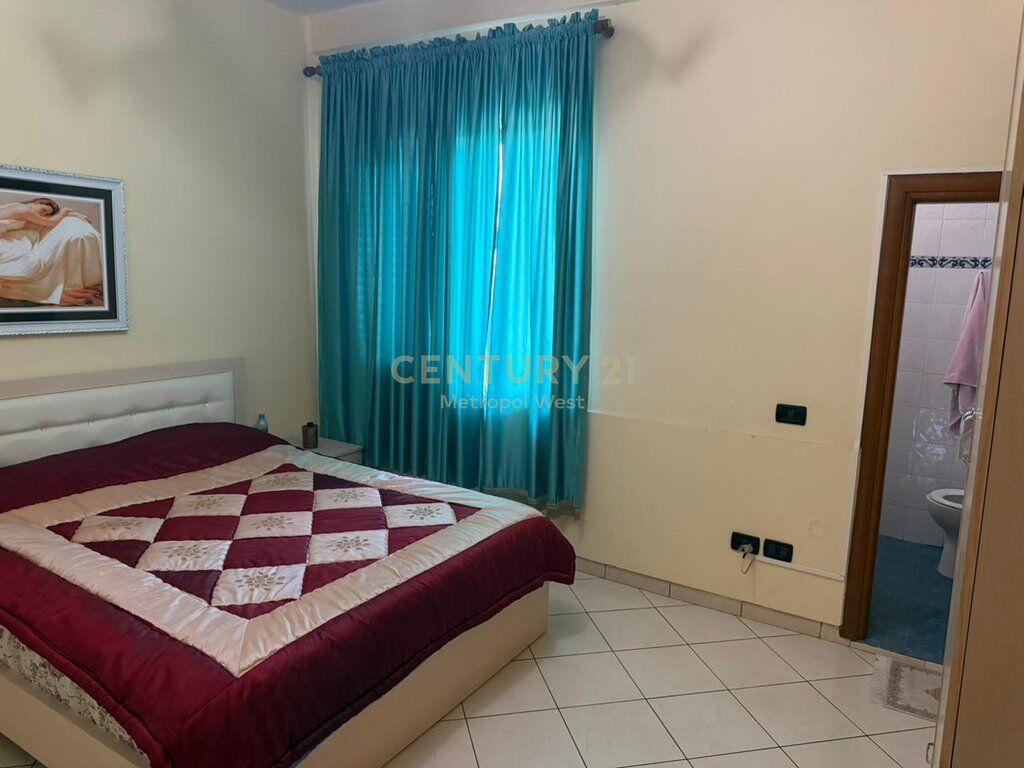 Godine multifunksionale per shitje ne Xhafzotaj - Durres!