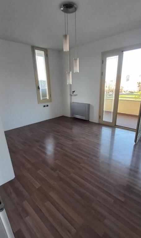 SHITET APARTAMENT 2+1 LIQENI ARTIFICIAL 356.000 EURO