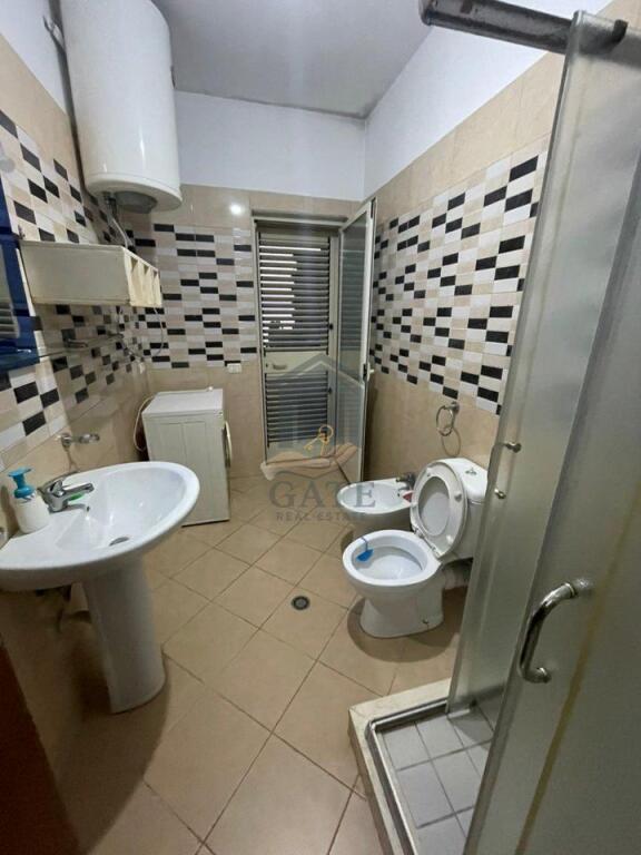 🏖️ Jepet me Qira 1+1 në Rrotën e Kuqe, Durrës