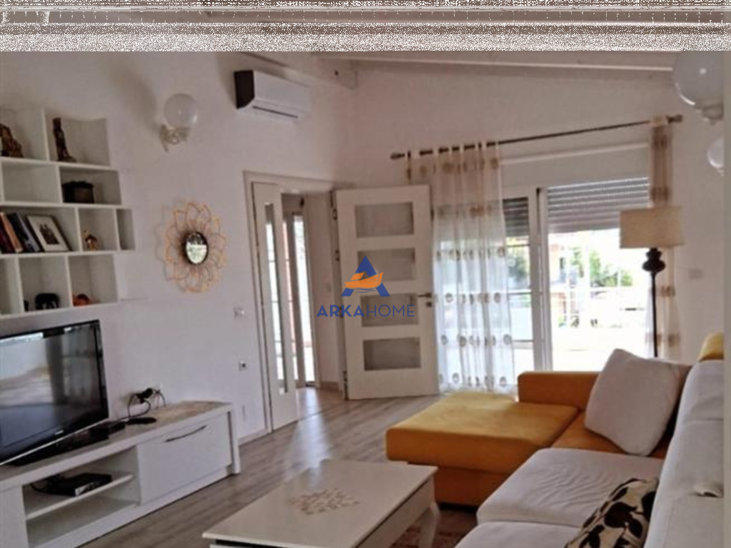 VILLA 3 PIANI IN VENDITA "QUARTIERE MURADIJE VLORE" 450.000 EURO