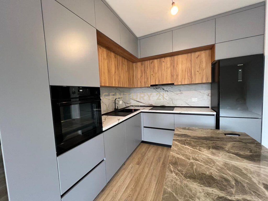 Shitet Apartament 2+1, Pamje Deti,Plazh Durrës ! 185,000 € Sip. Totale  102m2