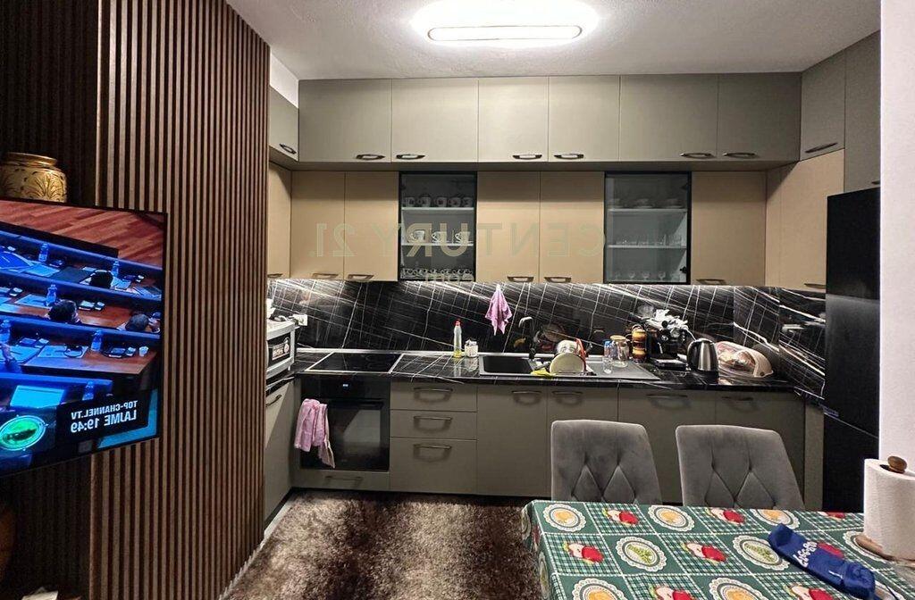 SHITET APARTAMENT 2+1 NE  ZONEN E PORCELANIT.