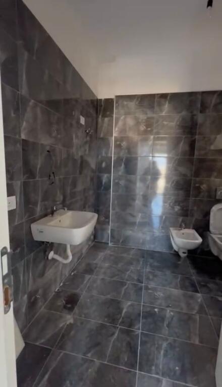 Apartament 2+1+2 Për Shitje në Bulevardi i Ri, Tiranë