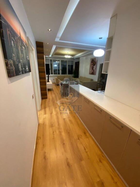 Shitet super apartament 2+1 – Pranë Muzeumit, Durrës