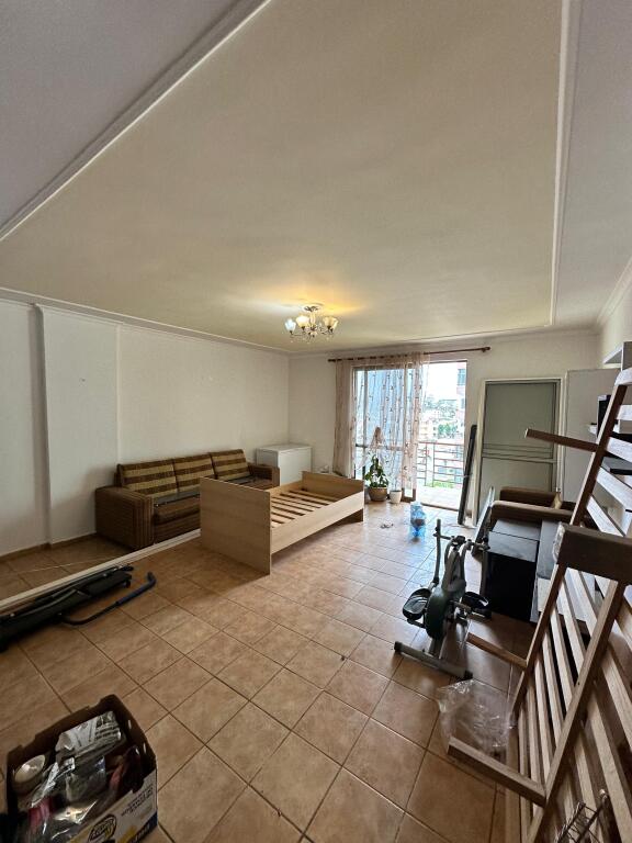 Okazion, Shitet, Apartament 2+1, Plazh hekurudha, Durres!