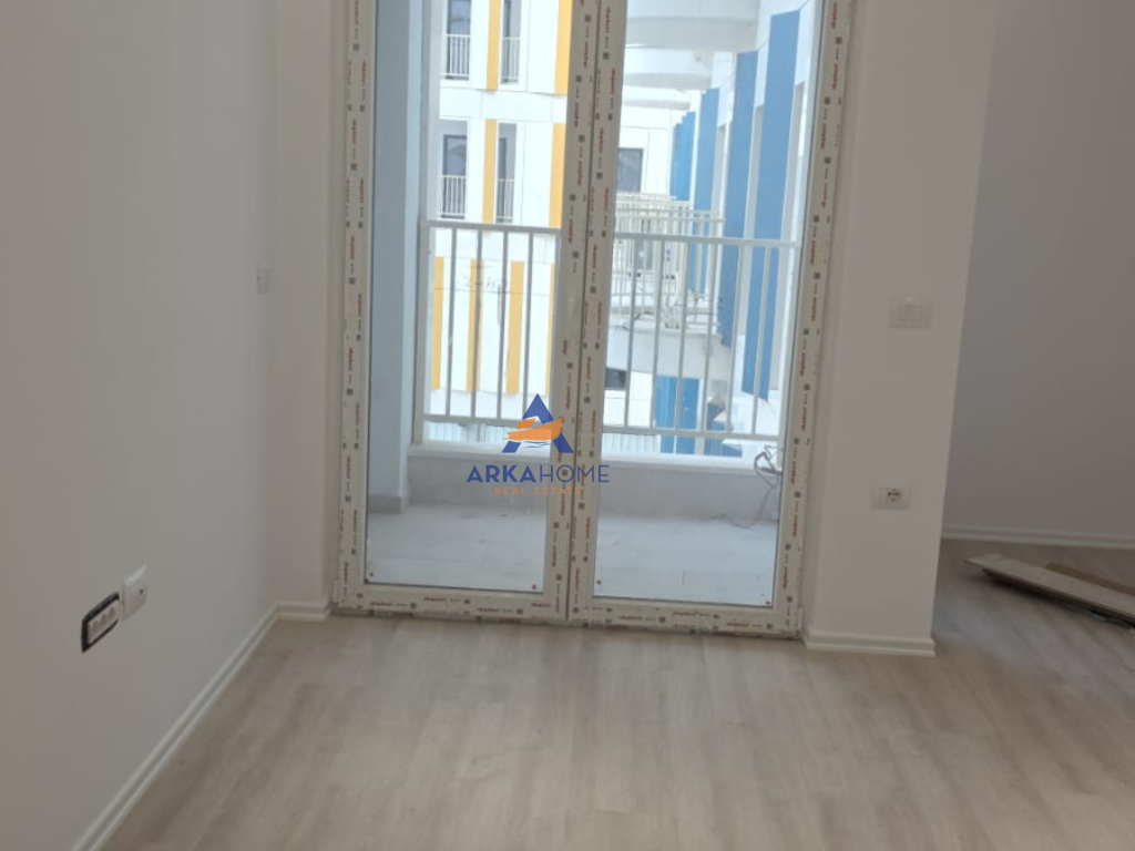 LOCALE PER UFFICI IN AFFITTO "TE ZOGU I ZI" 1000 EURO