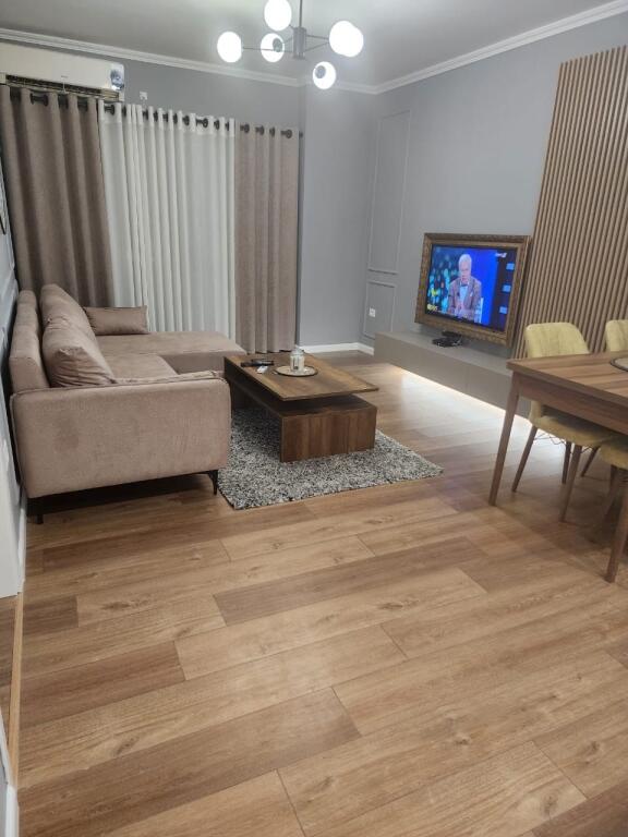 In affitto 2+1+1 VILLA L 2 ASTIR 600 mila lek