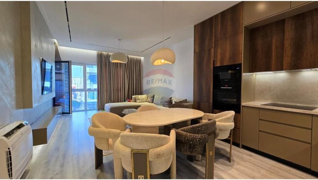 Apartament - Për Shitje - Rruga 5 Maji, Tiranë(ID: 530191066-45)