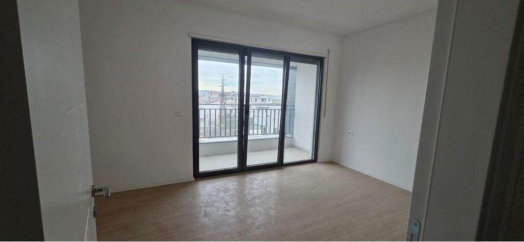 Bulevardi i RI, Shitet Apartament 2+1+2!