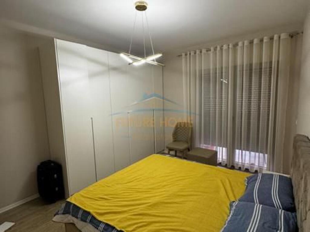 Affitto, Appartamento 1+1, Complesso Delijorgji, Tirana.