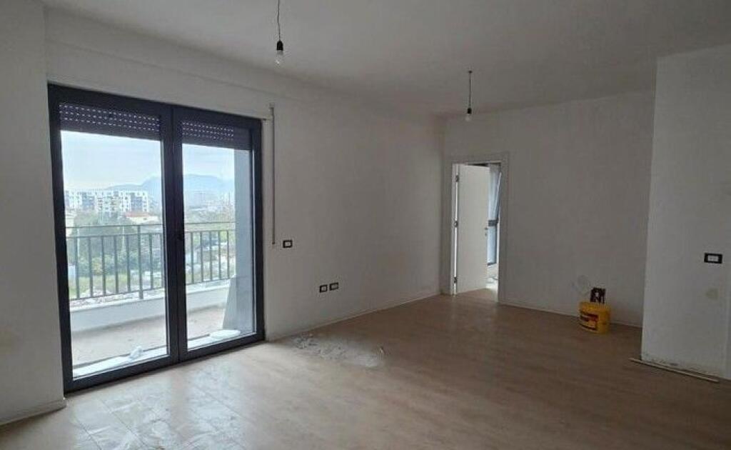 We offer an apartment for sale in a very good area New Boulevard