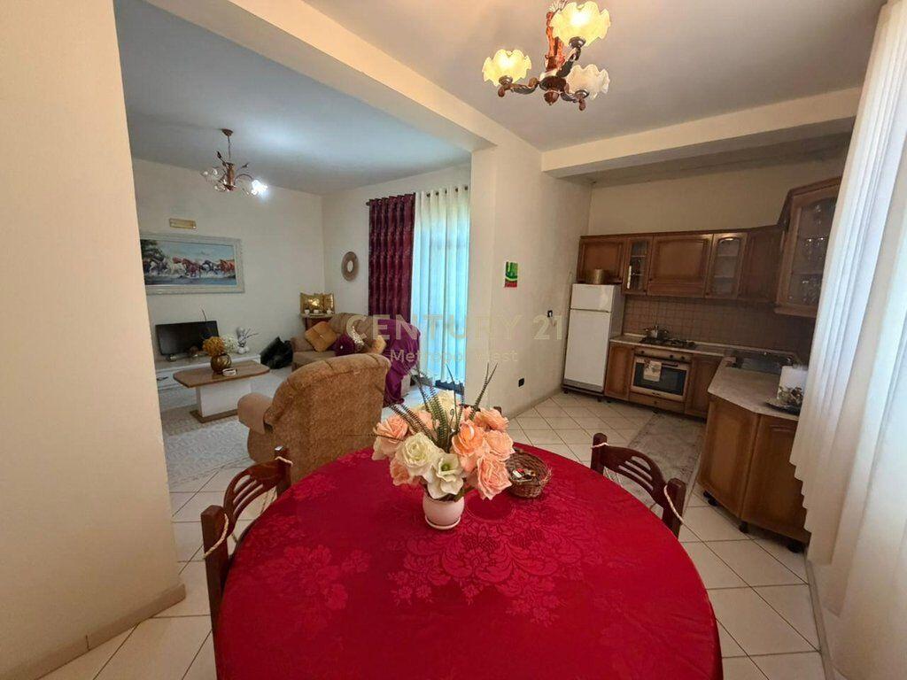 Godine multifunksionale per shitje ne Xhafzotaj - Durres!