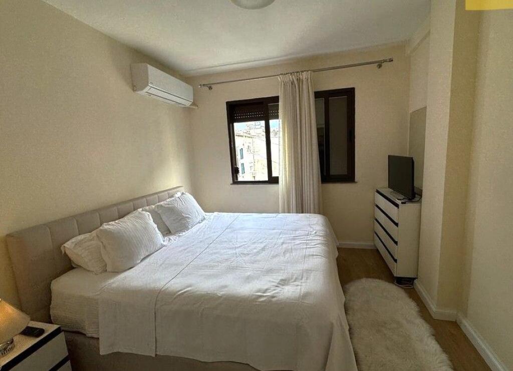 Shitet, Apartament 2+1,Sheshi Willson, Tirane.