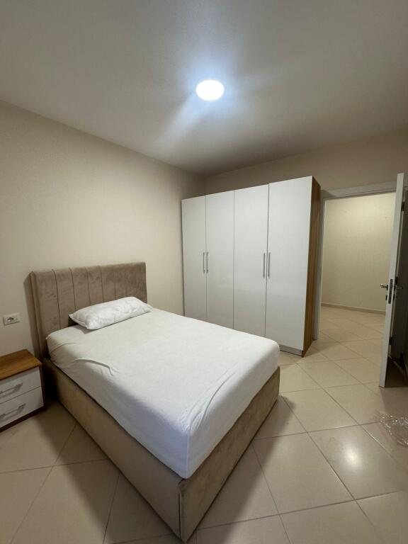 Apartment 2+1, Don Bosko!