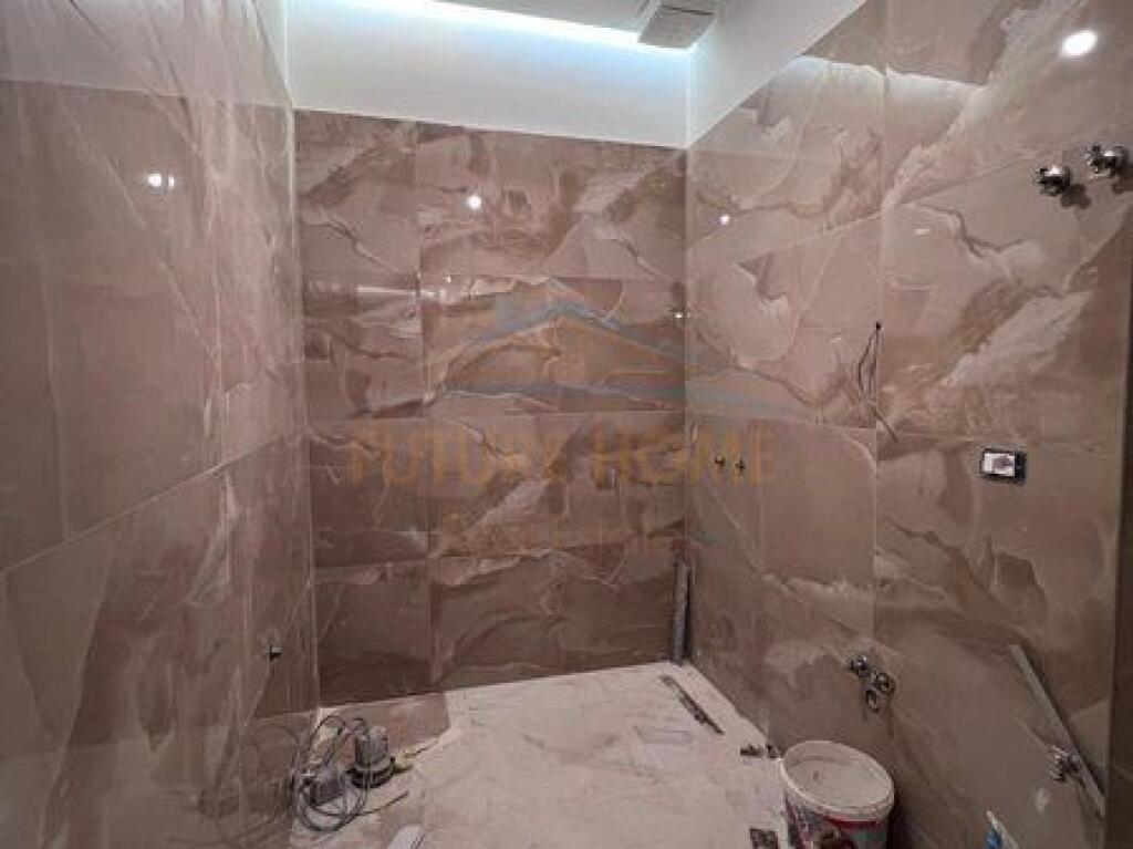 Shitet, Apartament 1+1, Materniteti i Ri