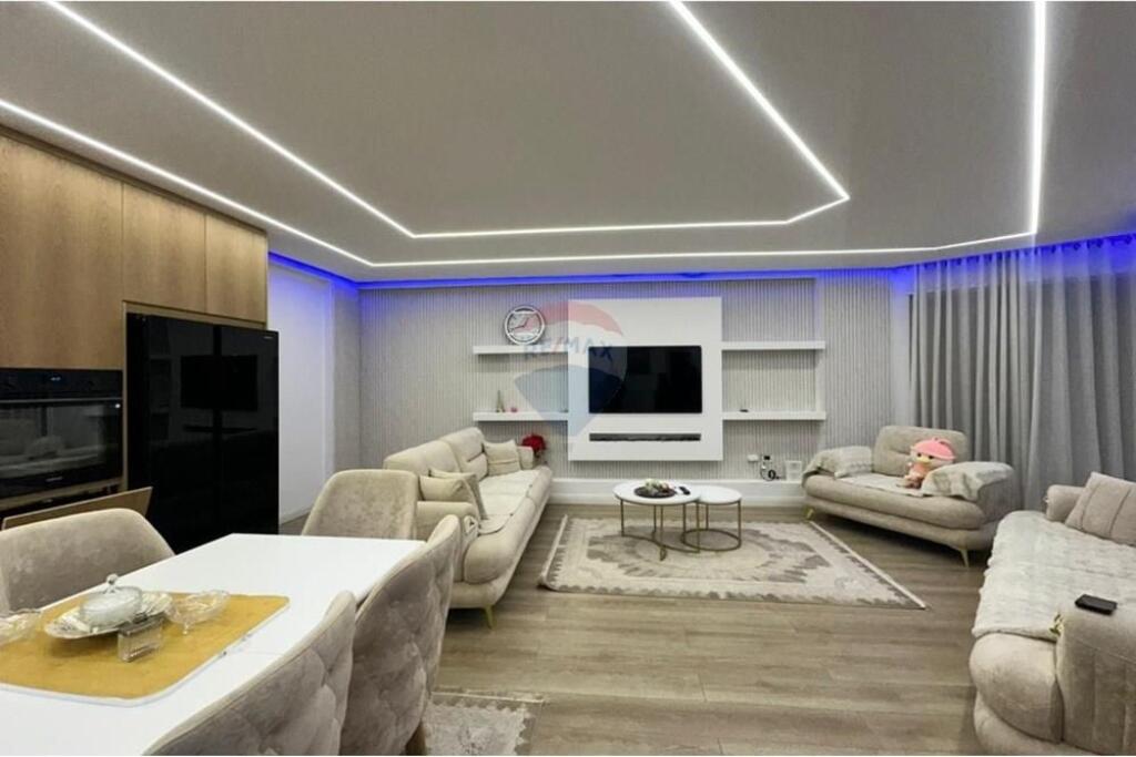 Apartment 2+1+2 with parking space near Fresku restaurant