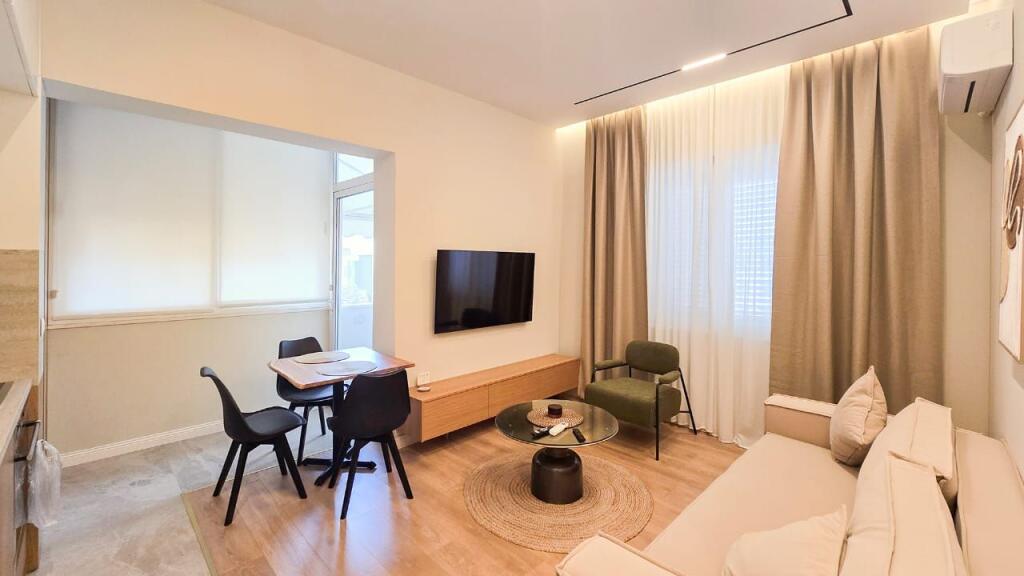 Apartament 1+1 per Qira! Adresa Rruga e Barrikadave