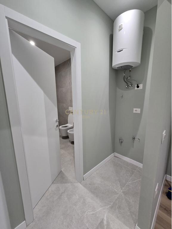 SHITET APARTAMENT 2+1 ME VERANDE NE DURRES ! 130,000 € Sip. Totale  106m2
