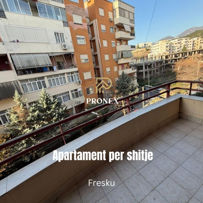 Shitet Apartament 2+1 ne Fresk