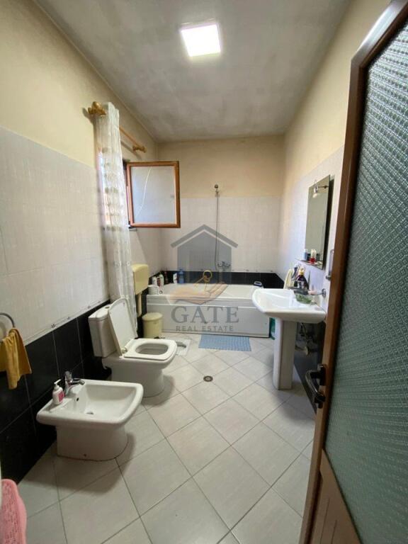 Apartament 2+1 Per Qira ne Ish Kenet Durres.